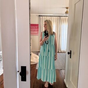 Beautiful sleeveless maxi Tuckernuck dress.